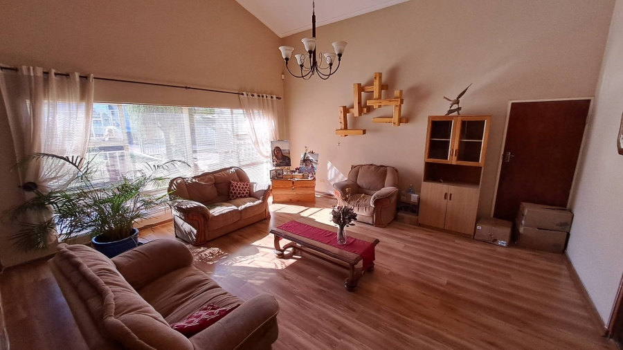 5 Bedroom Property for Sale in Amandelrug Western Cape